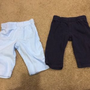 💚 5 for $15 💚 two  3 months Carter’s pants